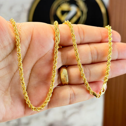 Cadena Fígaro con Colgante / 8g / 60cm / 3mm / Oro Italiano de 18K