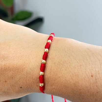 Pulsera roja de 7 nudos con cuentas de oro/4mm
