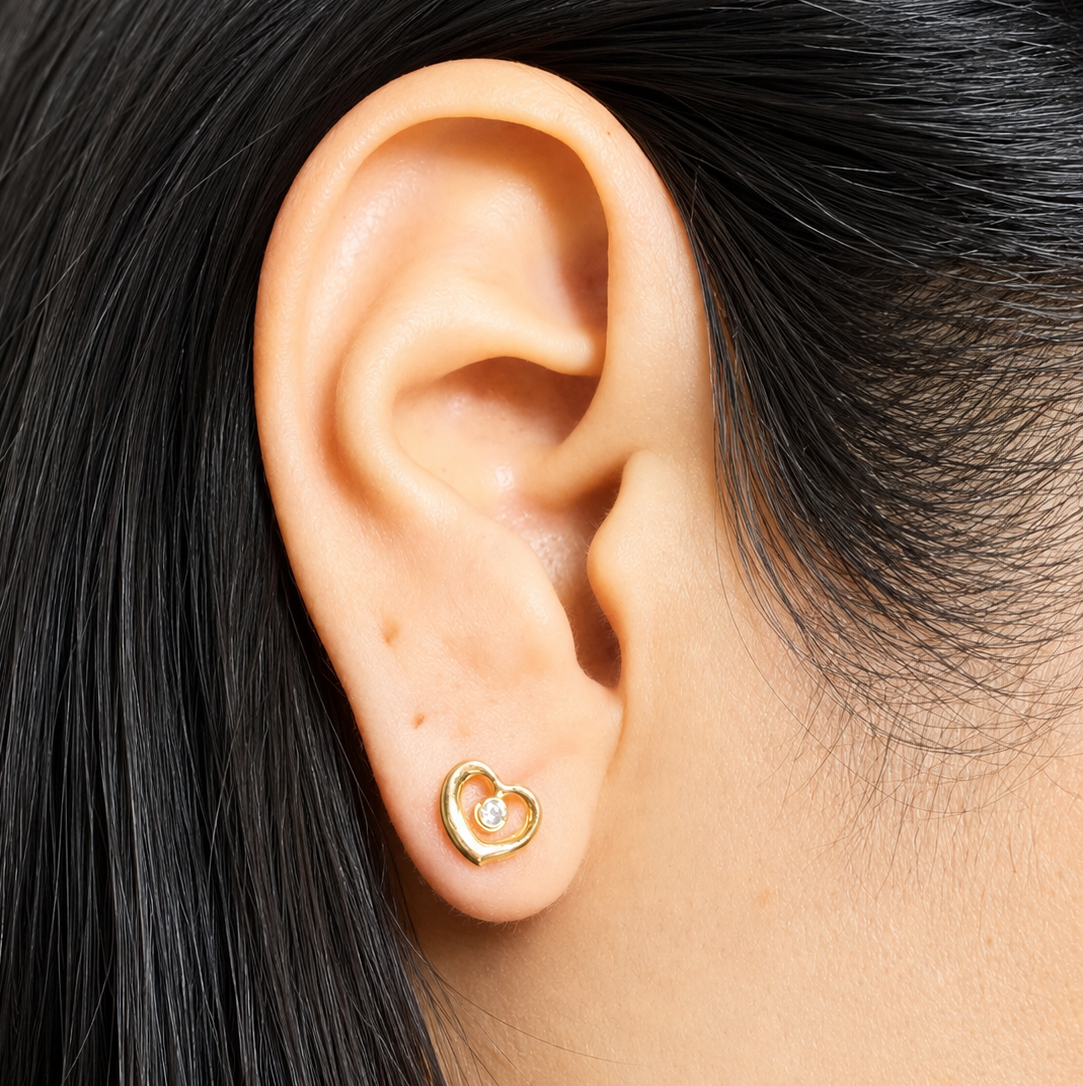 HEART STUD EARRINGS / 0.75gr / 7mm / GOLD 18K