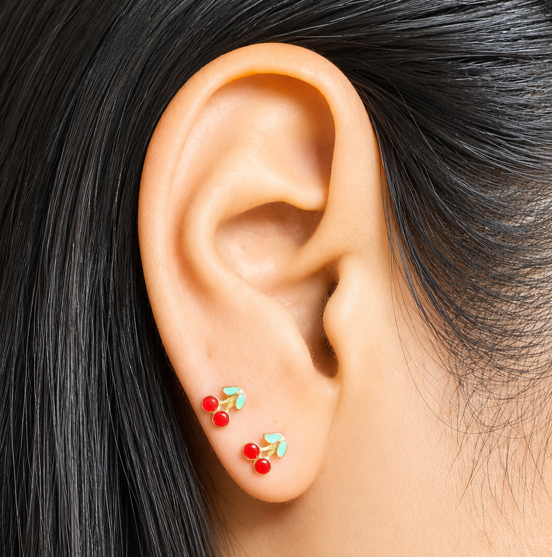 PENDIENTES DE BOTÓN DE CEREZA / 4mm/ ORO ITALIANO 18K