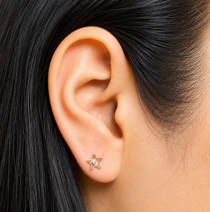 STAR AERRINGS / 0.56gr / 5mm /18K ITALIAN GOLD