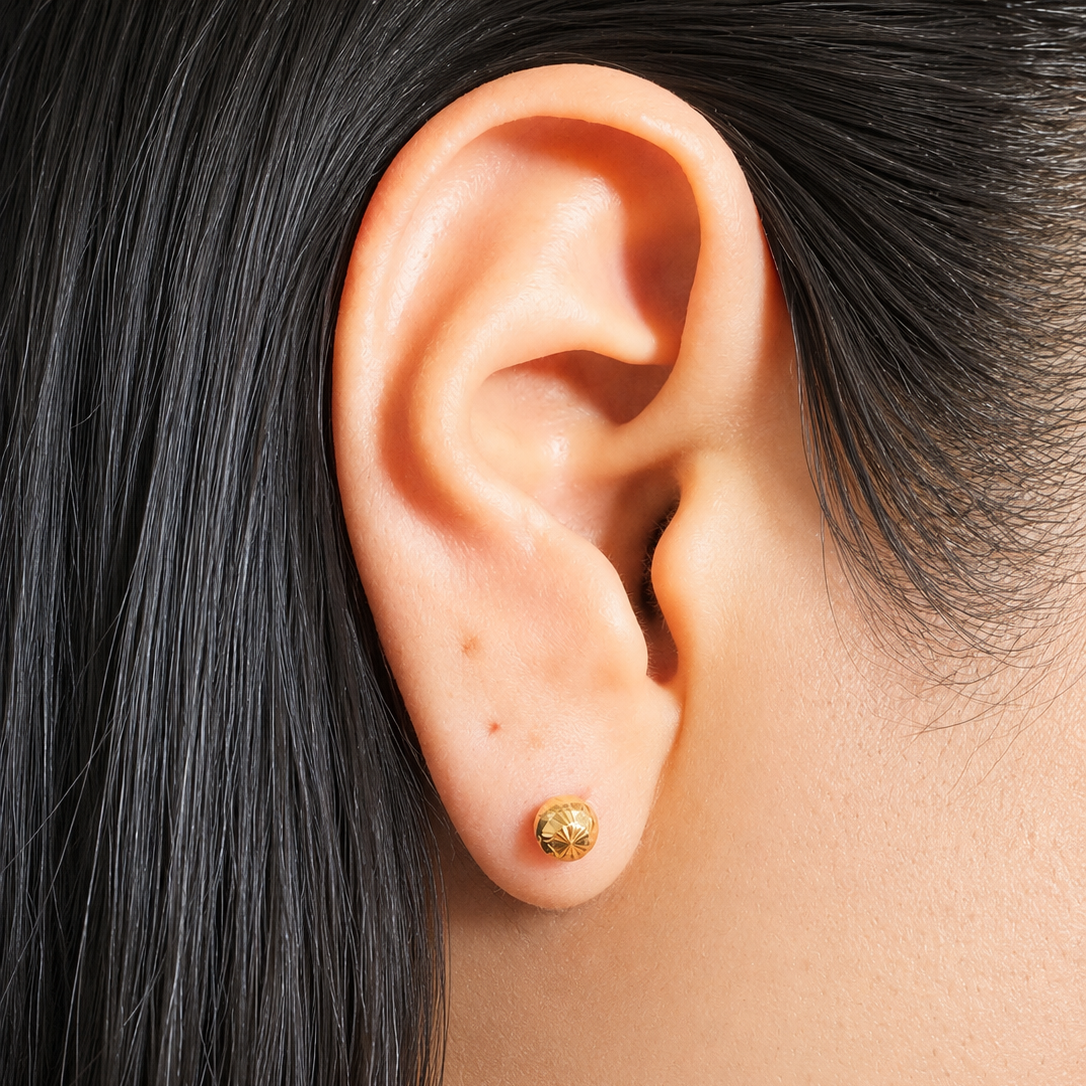 DIAMOND-CUT BALL STUD EARRINGS /  NO. 4/ 4 MM / 18K GOLD