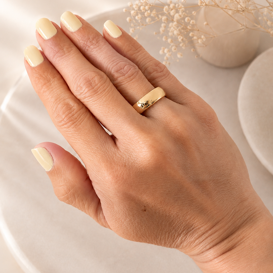 Wedding Ring / 3.05 gr / Size 8 1/2 / 6 mm / 18K Gold