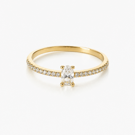 Solitaire Ring / 1.25 gr / Size 7 1/2 / 18K Italian Gold
