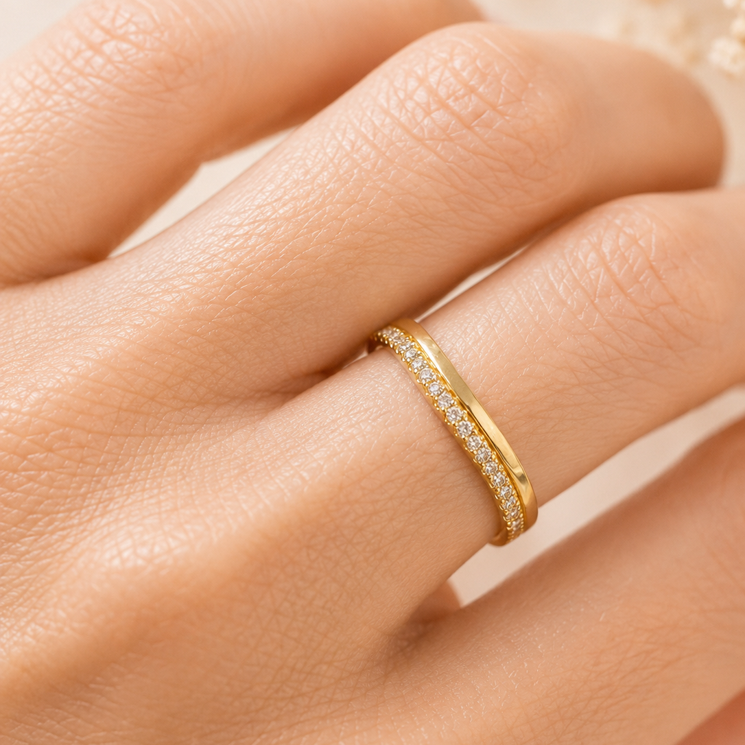 Anillo de Corazón / 2.4 gr / Talla 7 / Oro Italiano de 18K