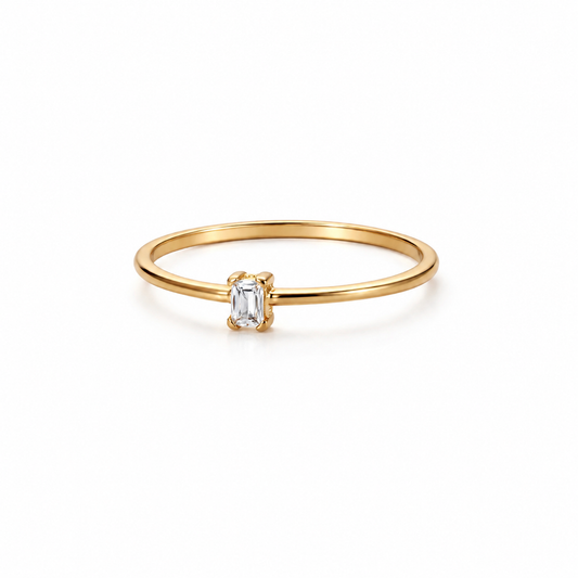 Solitaire Ring / 1.16 gr / Size 5 1/2 / 18K Italian Gold