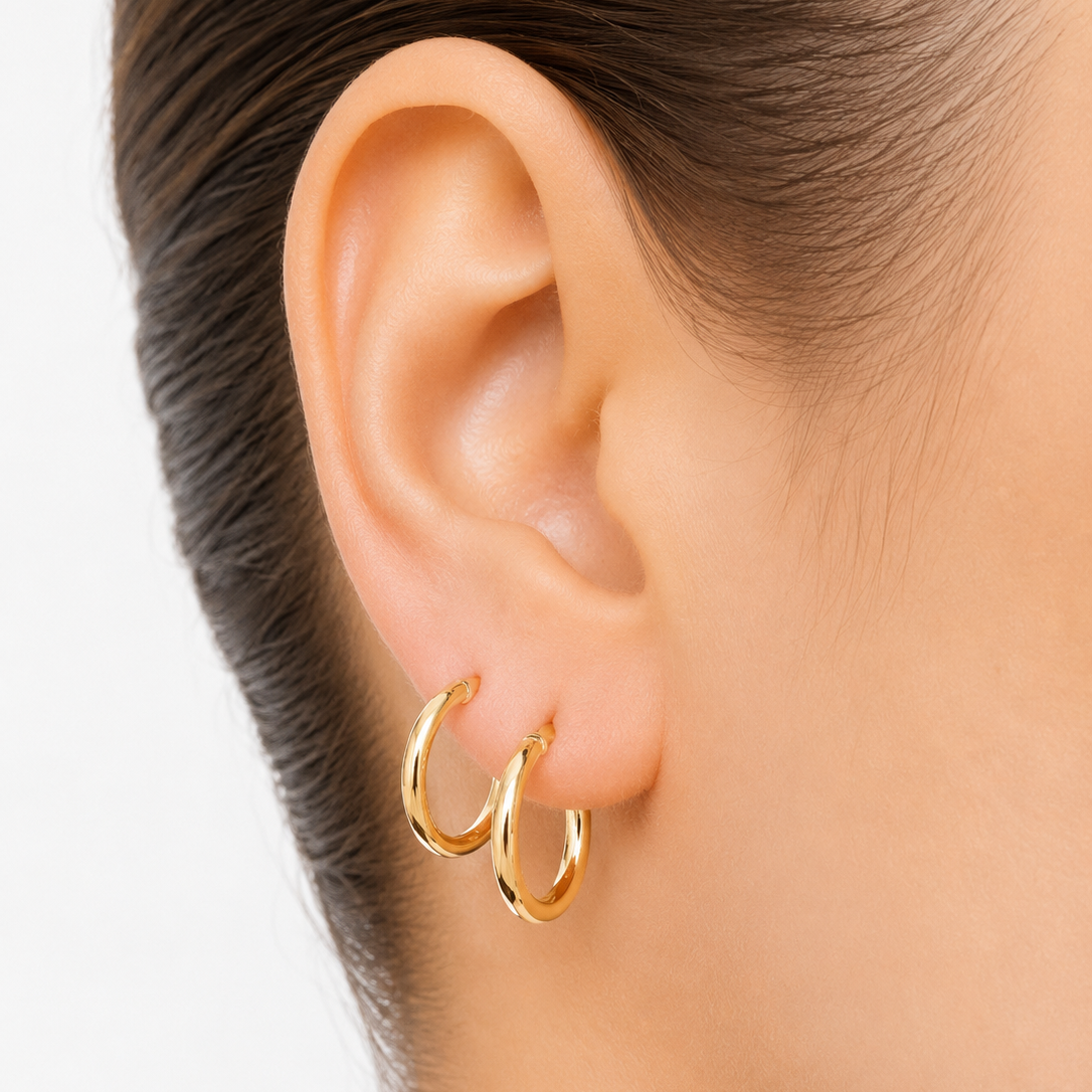 Smooth Baby Hoop Earrings / 0.75 gr / 1.5 cm / 18k Italian Gold