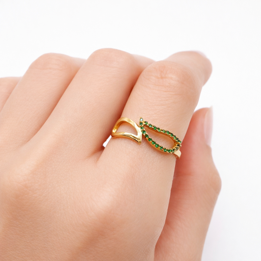 LEAF RING WITH GREEN STONES