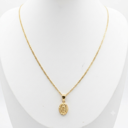 Bismarck Chain With Pendant/ 3.02g/ 50cm/ 2mm/ 18K Italian Gold