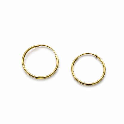 Thin Hoop Earrings / 0.60gr / 1.6cm / 18k Italian Gold