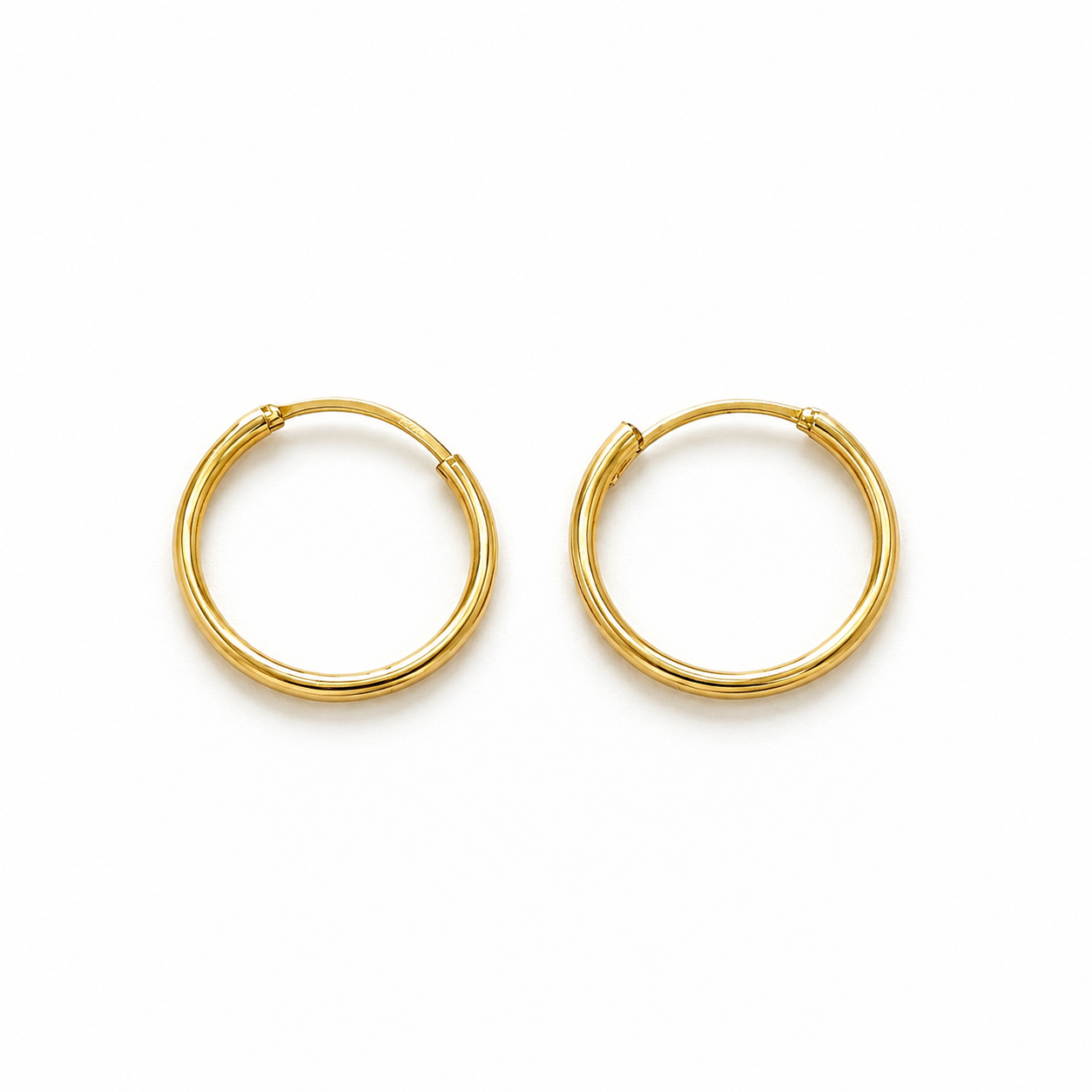 Thin Hoop Earrings / 1.02gr / 1.8cm / 18k Italian Gold