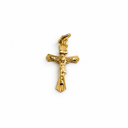 Crucifix Pendant / 0.6gr / 2.8cm / 18K Gold