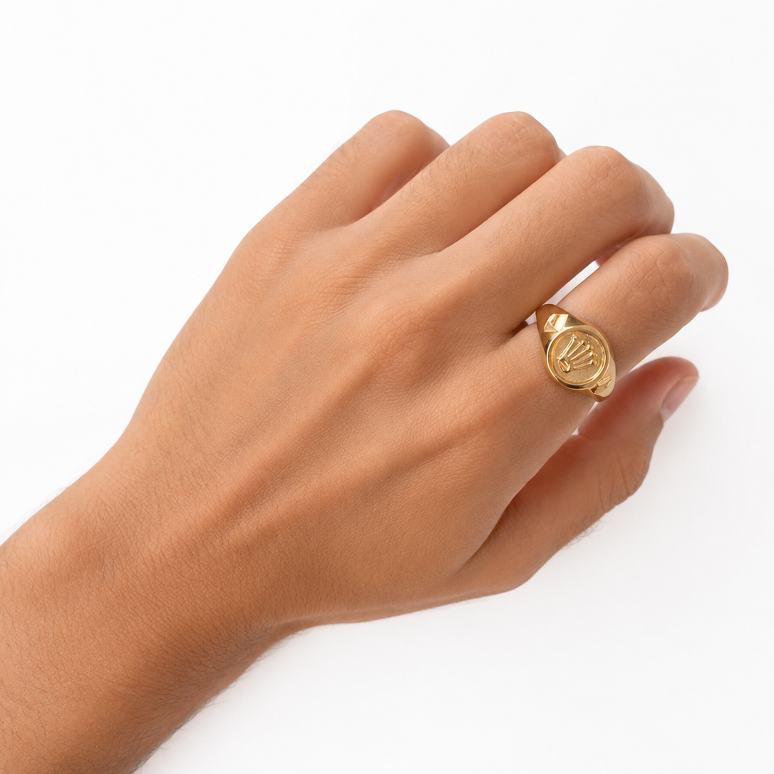 Anillo Rolex / 2.6 gr / Talla 9 1/2 / 5 mm / Oro 18K