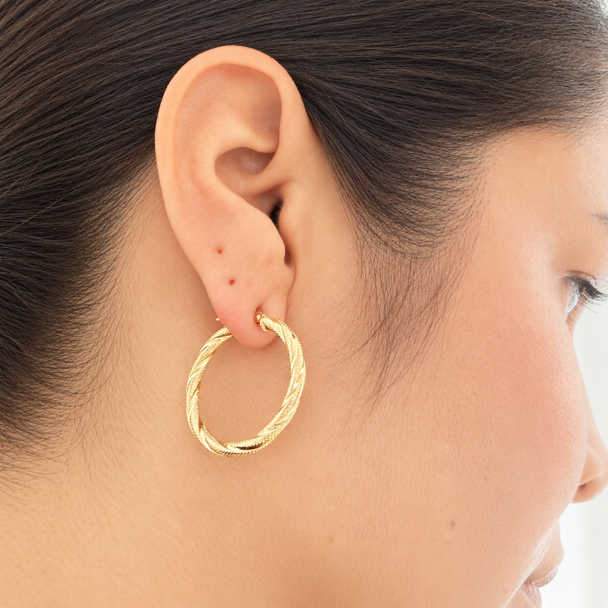 Diamond-Cut Twist Hoops
 / 2.4gr / 3.5 cm / 18k Italian Gold