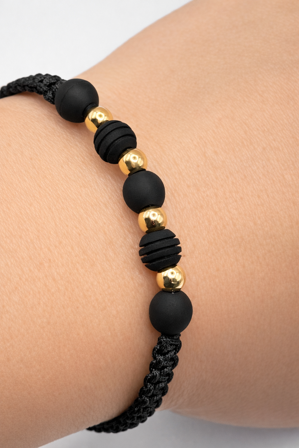 BRACELET WITH GOLD BEADS