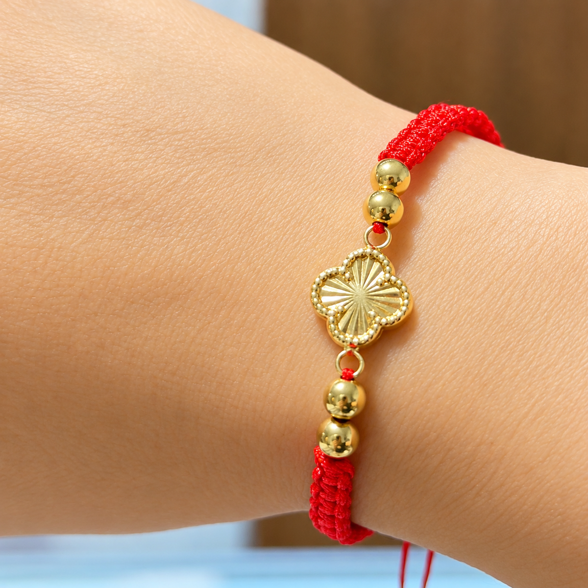 Pulsera con cuentas de oro / 1.3 gr / 5 mm