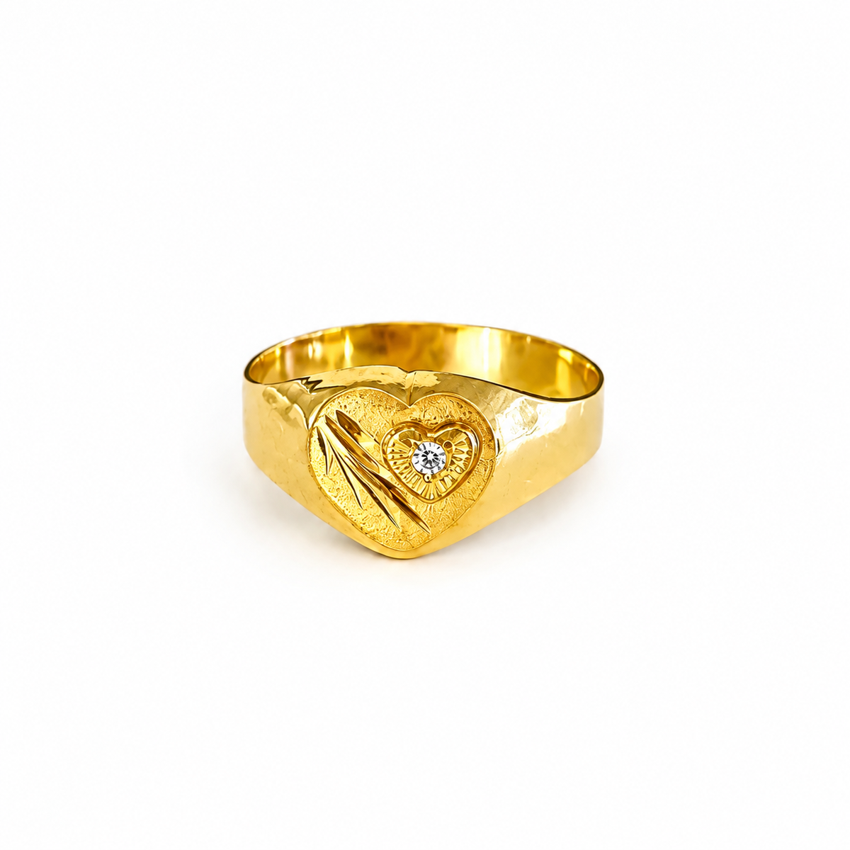 Heart Ring / 1.4 gr / Size 8 / 18K Gold
