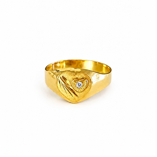 Heart Ring / 1.4 gr / Size 8 / 18K Gold