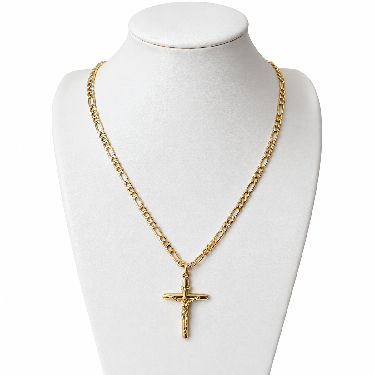 Cadena Fígaro con dije / 8.6 gr / 60 cm / 4.8 mm / Oro italiano 18K