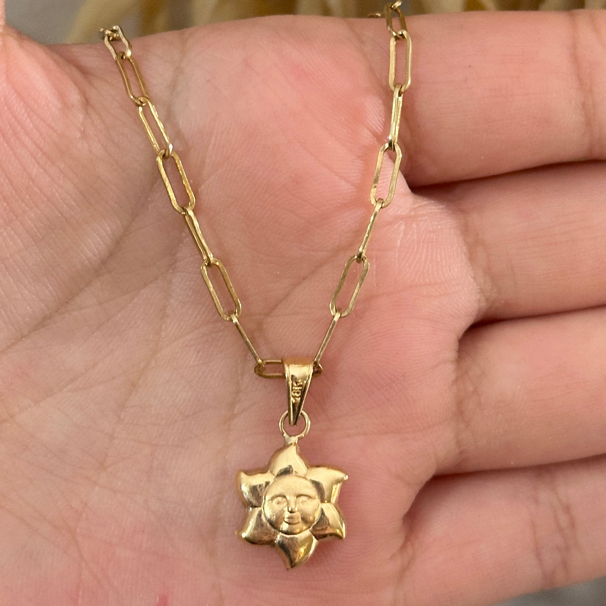 Clip Chain with Sun Pendant / 3.14 gr / 45 cm / 3 mm / 18K Italian Gold