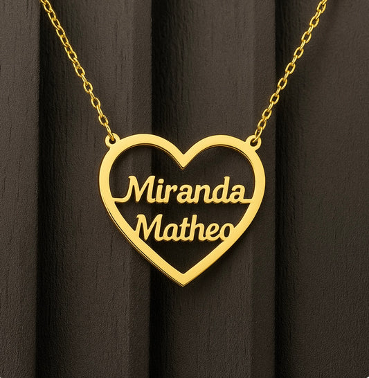 NECKLACE WITH A PERSONALIZED PENDANT