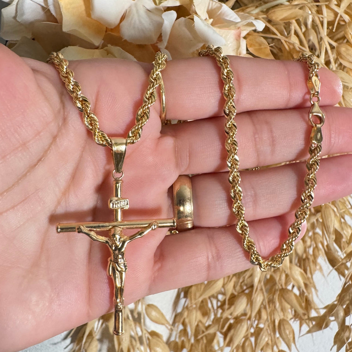 Rope Chain With Cross Pendant/ 14.02g/ 60cm/ 4mm/ 18K Italian Gold