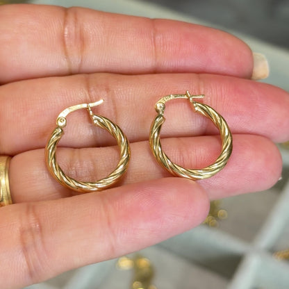 Paty Earrings / 1.91g / 2.2 cm / 18k