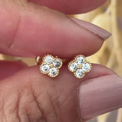 White Stone Clover Stud Earrings 1.18 gr / 5 mm / 18K