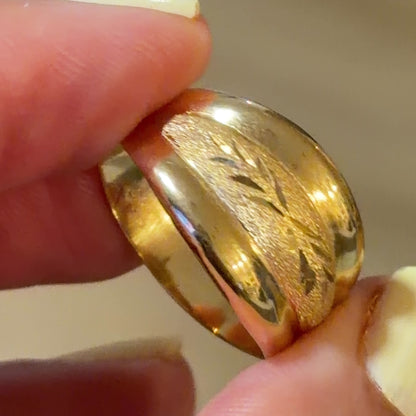 Diamond-Cut Ring / 2.45 gr / Size 9 1/2 / 12 mm / 18K Gold