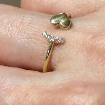 Heart Ring / 1.14 gr / Size 7 1/2 / 18K Italian Gold