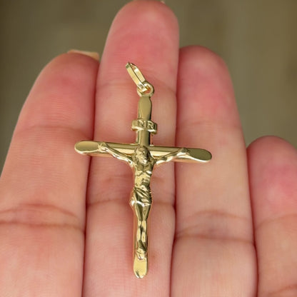 Colgante Cruz / 1.62 gr / 3.7 cm / Oro Italiano de 18K