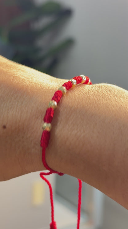 Red 7-Knot Bracelet with Gold Beads/4mm