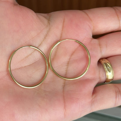 Thin Hoop Earrings / 1.66gr / 3cm / 18k Italian Gold