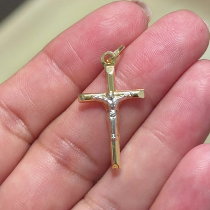 Dije de cruz / 0.99 gr / 3 cm / Oro italiano 18K