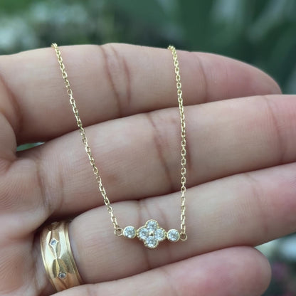 White Clover Bracelet and Earrings Set / Bracelet 1.68 gr / 19 cm / Earrings 1.15 gr / 18K Italian Gold