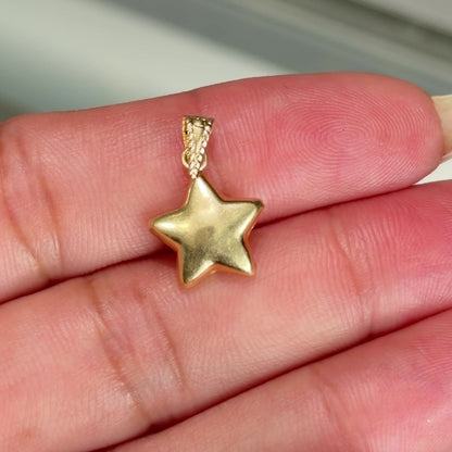 Star Pendant / 0.6 cgr / 2cm / 18K Gold