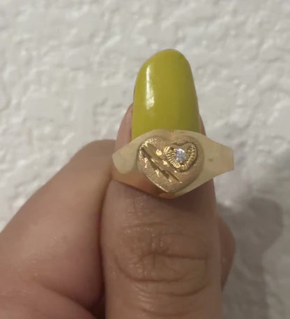 Heart Ring / 1.4 gr / Size 8 / 18K Gold