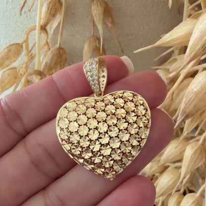 Diamond-Cut Textured Heart Pendant
/ 3.5 gr / 3.8 cm / 18K Italian Gold