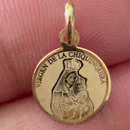 Our Lady of Chiquinquirá Pendant
/ Pza / 1.5cm / 18K Italian Gold