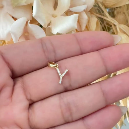 Letter Y Pendant / 0.5gr / 1.5 cm / 18K Italian Gold