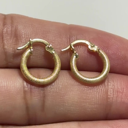 Chloe   Hoop Earrings / 1.1 gr / 1.4 cm / 18k Italian Gold