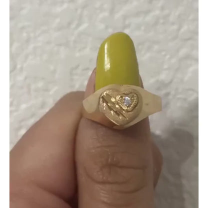 Heart Ring / 1.4 gr / Size 8 / 18K Gold