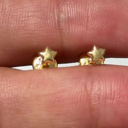 Mini Pendientes de Estrella / 0,5g / 3mm / Oro de 18K