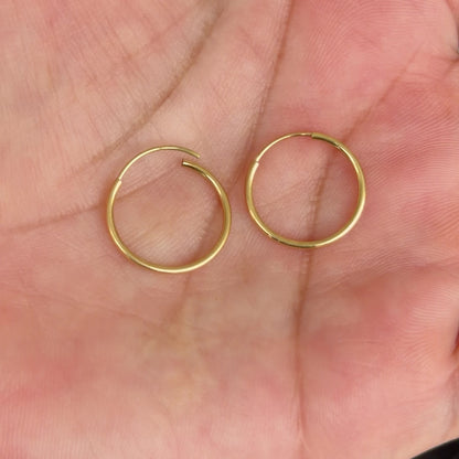 Thin Hoop Earrings / 0.60gr / 1.6cm / 18k Italian Gold