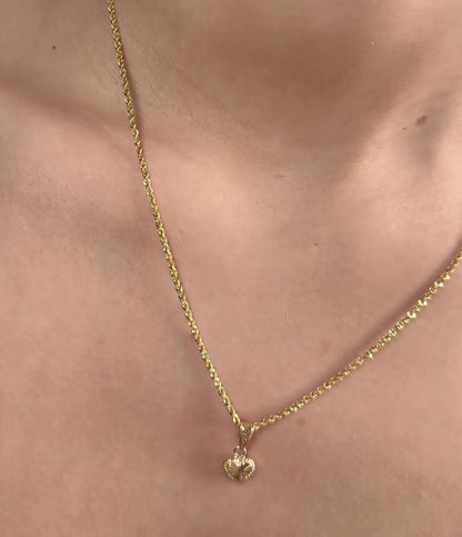 CHAIN WITH HEART PENDANT
