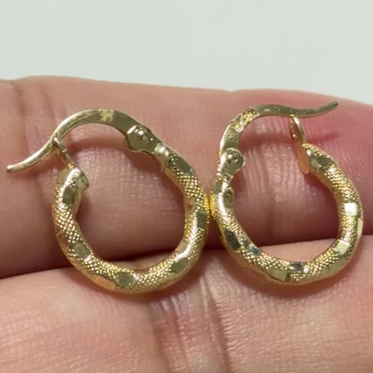 Laura Hoop Earrings / 1.25 gr / 1.5 cm / 18k Italian Gold