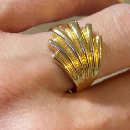 Monica Ring / 3.12 gr / Size 5 / 9 mm / 18K Italian Gold