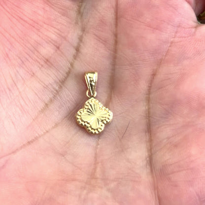 CLOVER PENDANT
