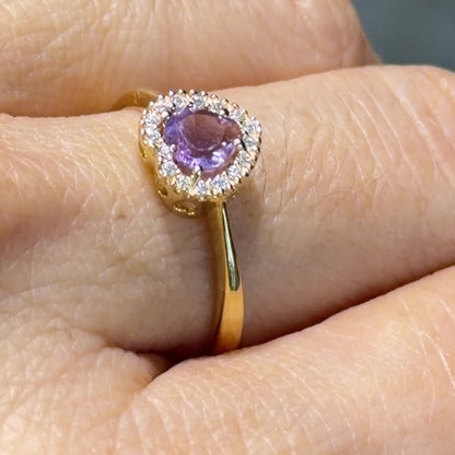 Anillo de Corazón con Piedra Morada / 2.1 / Talla 7 / Oro de 18K