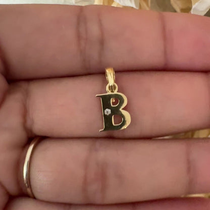 Letter B Pendant / 0.86 gr / 1.7 cm / 18K Italian Gold